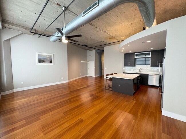 Foto del edificio - 4100 Forest Park Ave