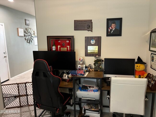 Building Photo - 24588 W Raymond St