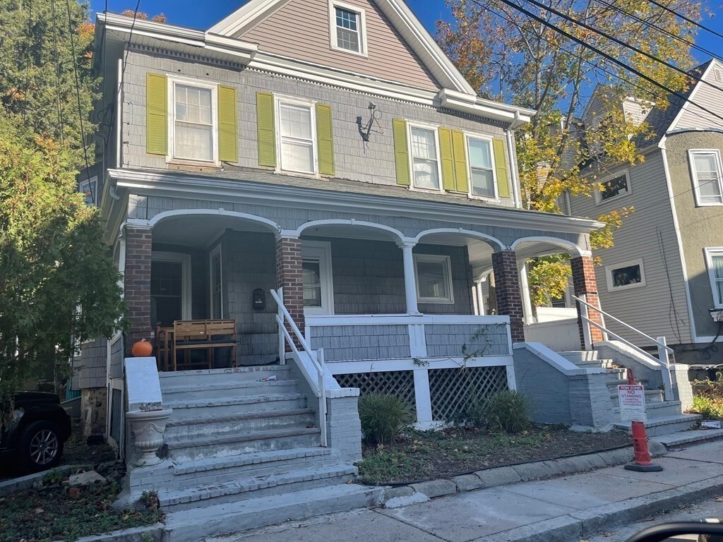 Primary Photo - 37 Haskell St