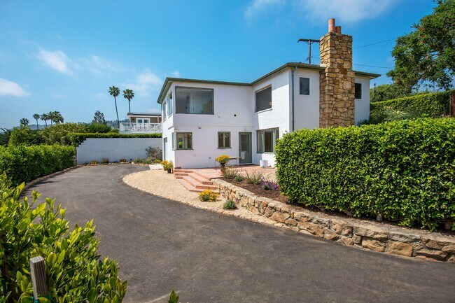 Foto del edificio - 1630 Overlook Ln