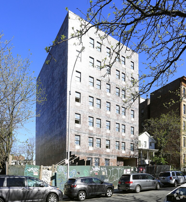 Primary Photo - 2015 Vyse Ave