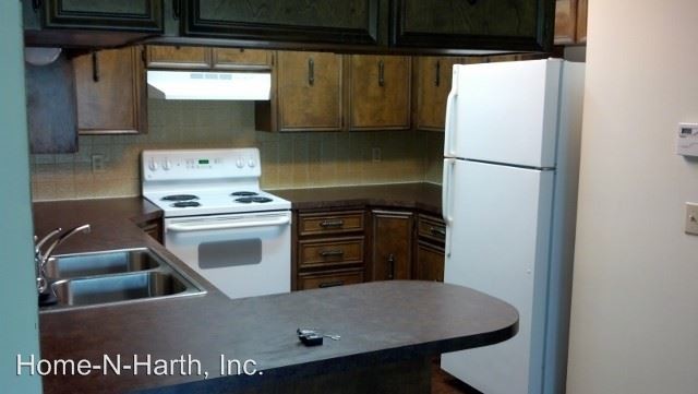 Building Photo - 2202-2202 S Lori Ln