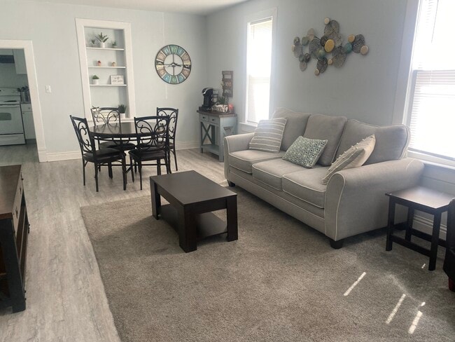 Foto del edificio - 407 E 13th St