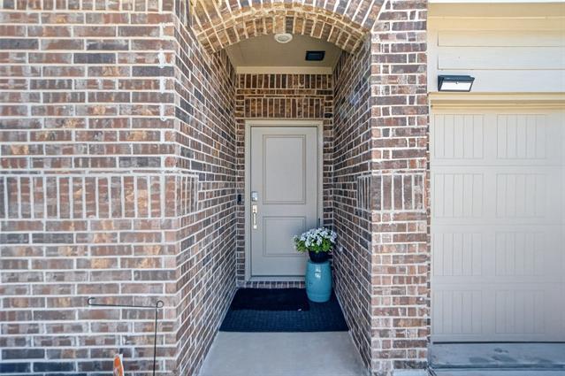 Building Photo - 1304 Rousseau Dr