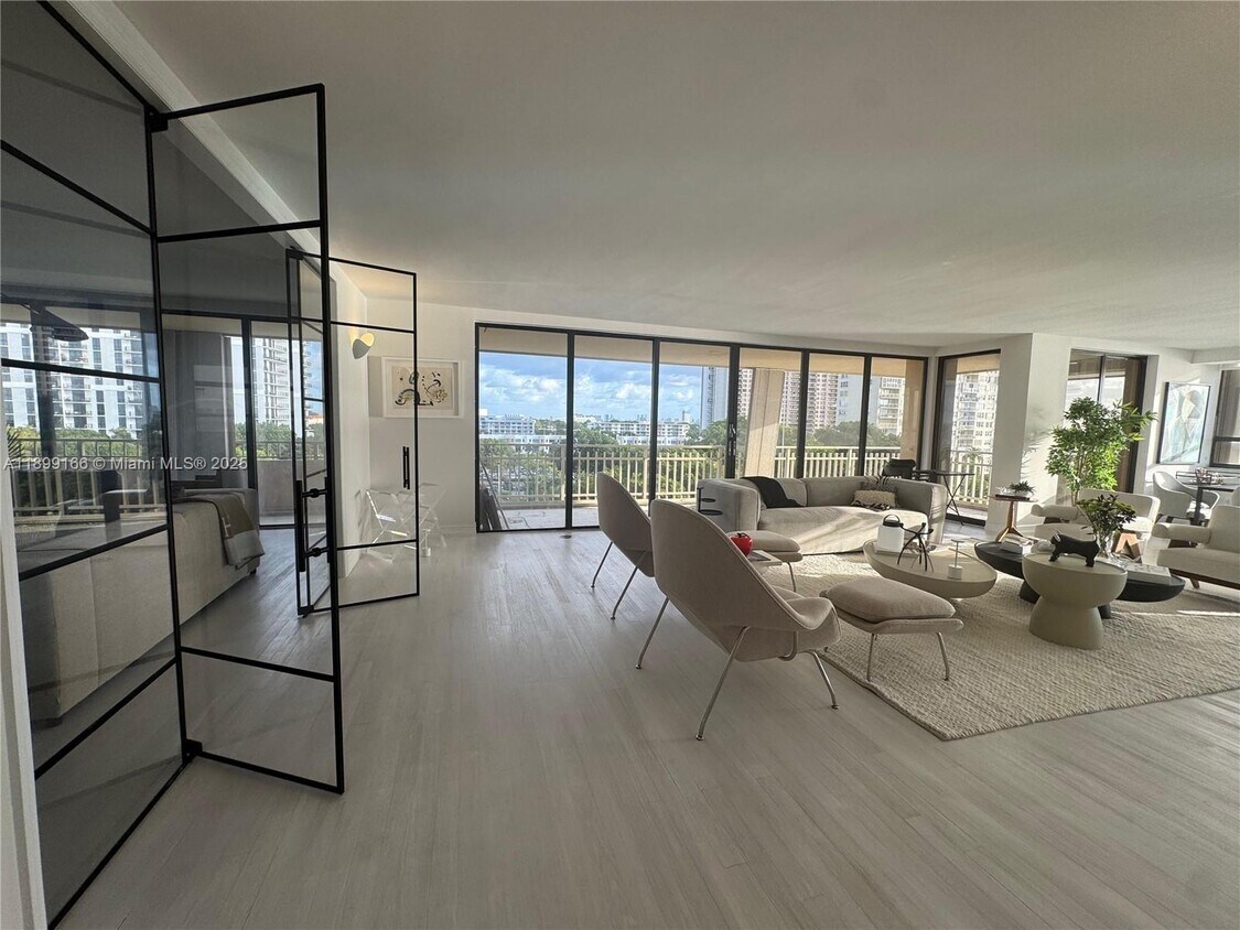 Foto principal - 11113 Biscayne Blvd