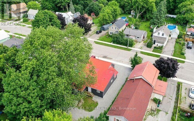 Photo du bâtiment - 303-303 Moffat St
