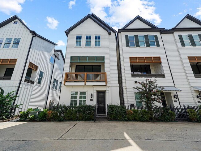 Building Photo - 3411 Timbergrove Heights St.