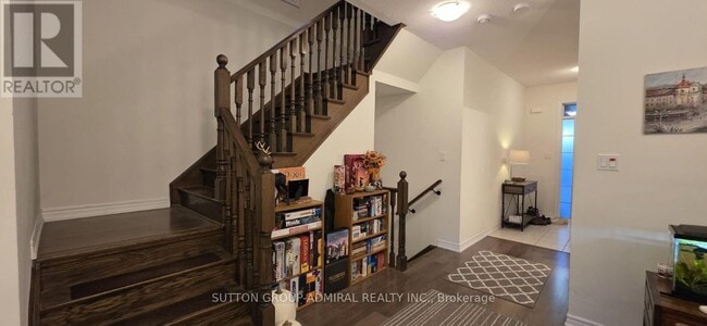 Building Photo - 45 Greenwood Dr