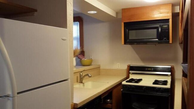 Foto del edificio - 6303 Laurel St