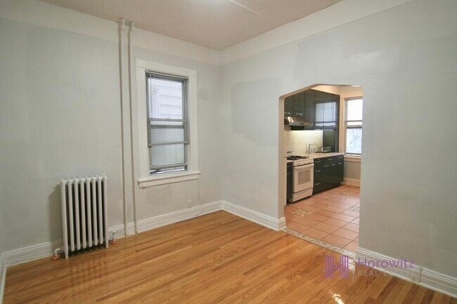 Foto del edificio - 37-17 29th St