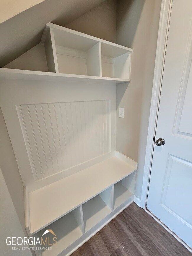 Foto del edificio - 6 Iron Dr