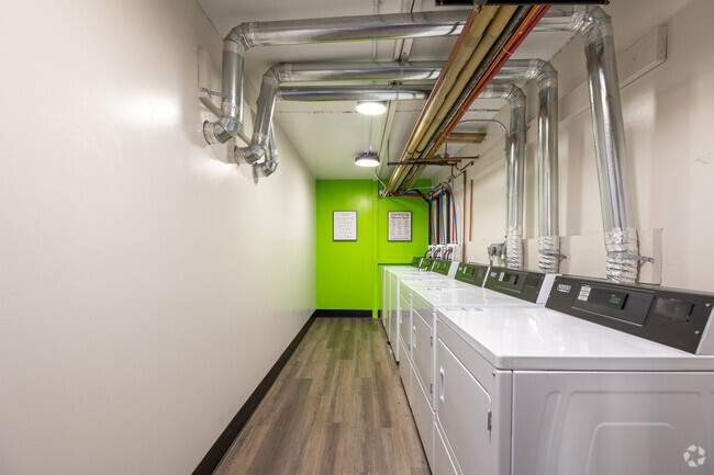 Laundry Room - Lakeridge Terrace Apartments