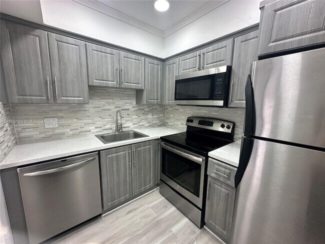 Foto del edificio - 13984 NE 2nd Ct
