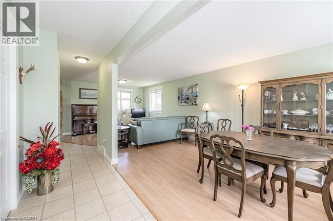 Building Photo - 108 Jackpine Pl
