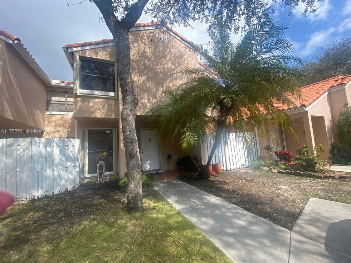 Foto principal - 11800 SW 80th St