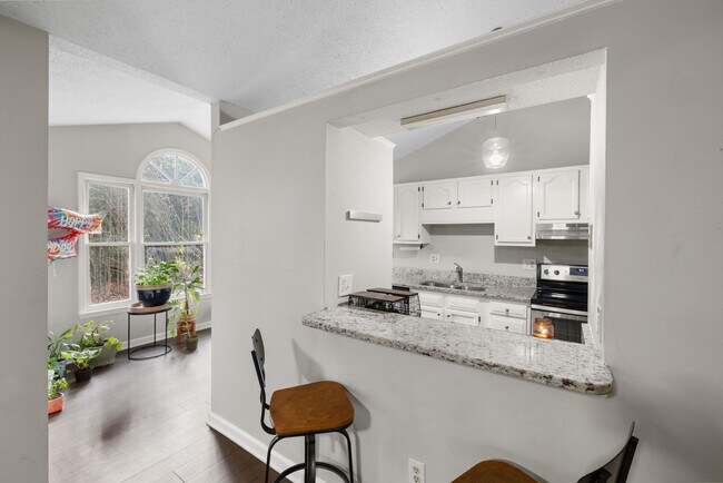 Foto del edificio - 3521 Greywood Dr