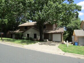 Building Photo - 812 Ramble Ln