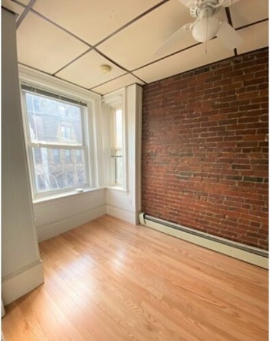 Building Photo - 300 K St