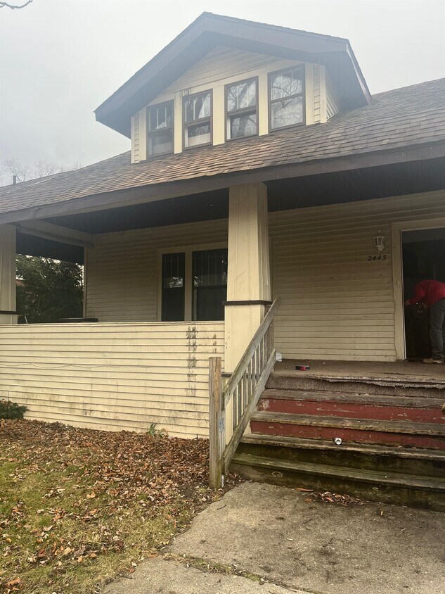2445 Benjamin St, Saginaw, MI 48602 House Rental in Saginaw, MI