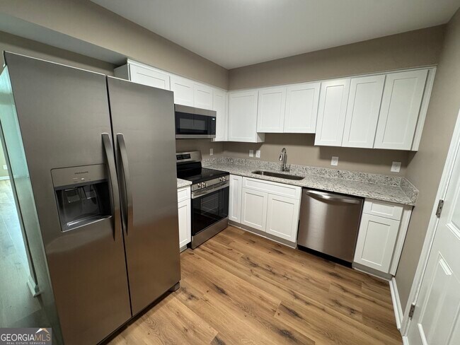 Foto del edificio - 4235 Debby St