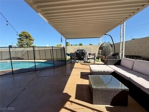 Building Photo - 1609 Blue Mountain Dr