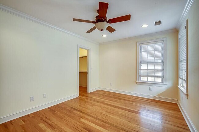 Building Photo - 348 Ashley Ave