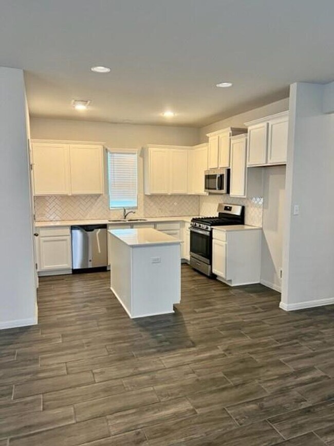Foto del edificio - Beautiful Free standing Single Story Sorrento Condominium Home 3-2 with 2 car Garage / Pflugerville