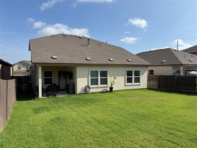 Foto del edificio - 1008 Bluewood Bend