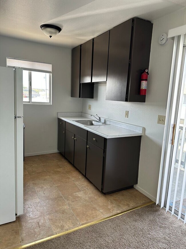 Foto del edificio - Evans Apartments - 1155 Dr, Santa Rosa CA ...