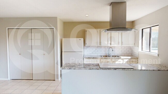 Foto del edificio - 5656 Pearce St