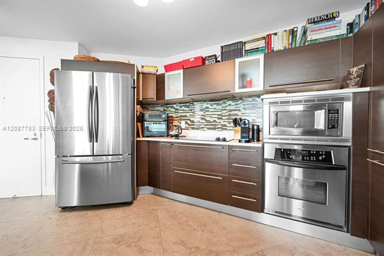 Photo - 1900 N Bayshore Dr cu-5103