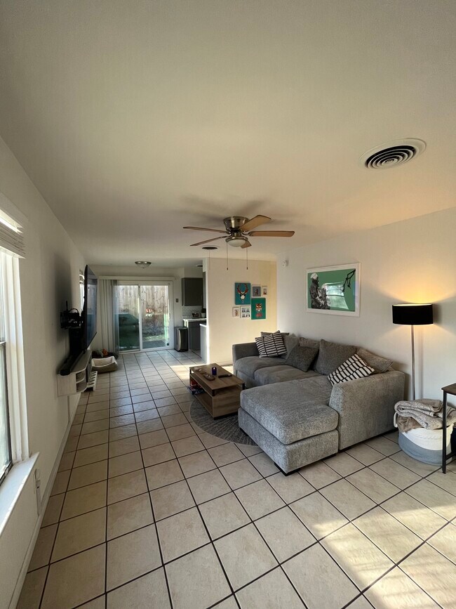 Building Photo - 1406 Braes Ridge Dr