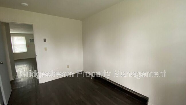 Foto del edificio - 1299-4 Sanlor