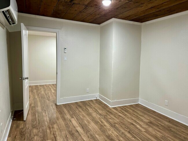 Photo - 6833 Avenue C Apartment