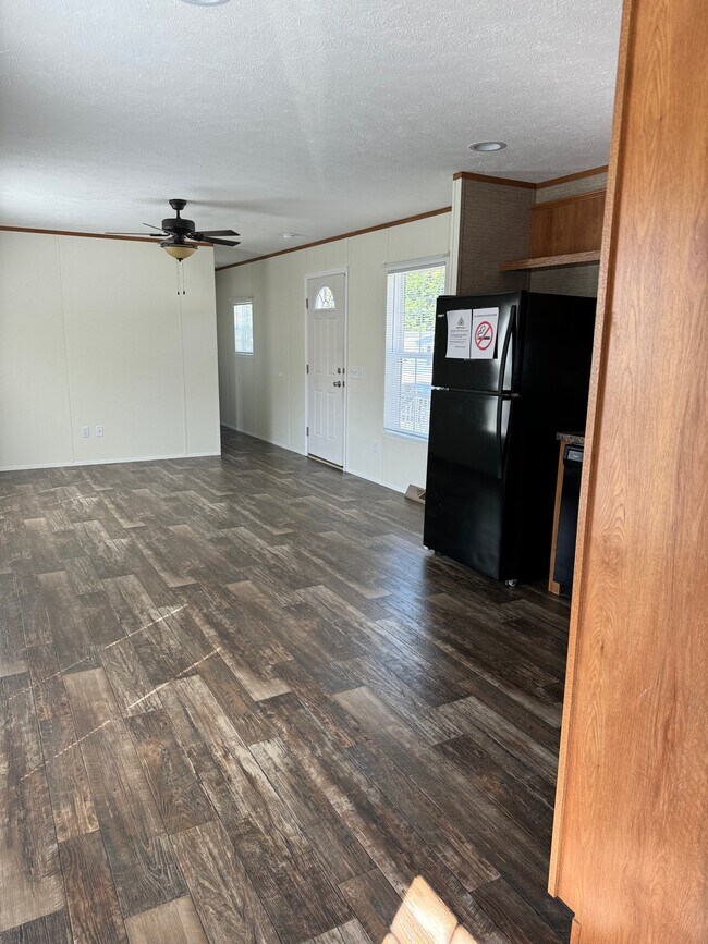 Building Photo - 83 Terrace Ct