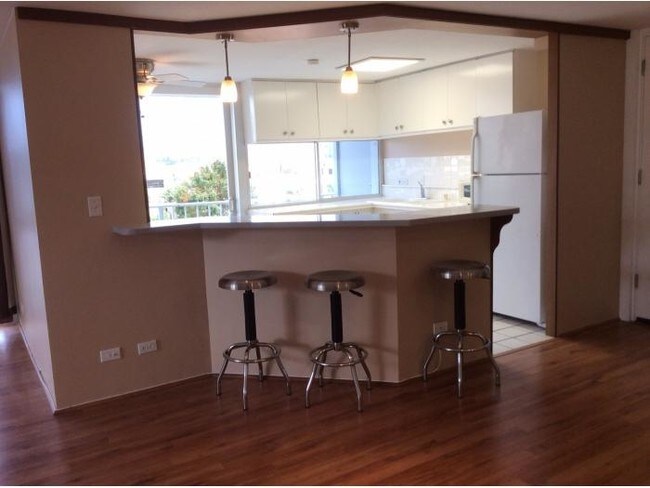 Foto del edificio - 1325 Wilder Ave