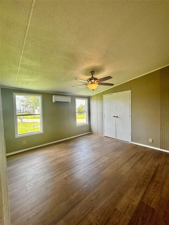Foto del edificio - 2515 Oyster Creek Bend