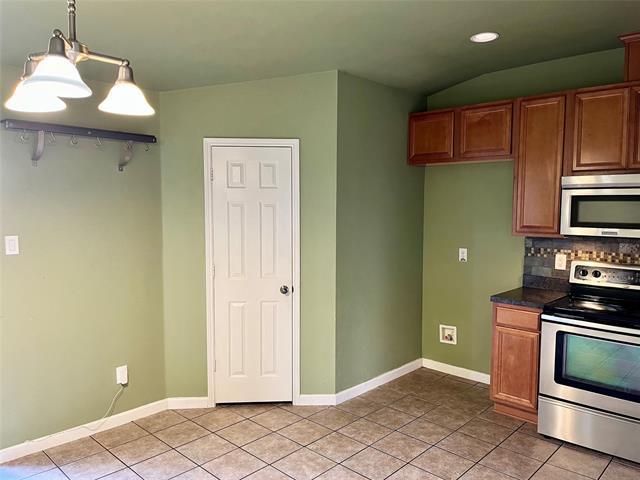 Building Photo - 8824 Quarry Ridge Trail