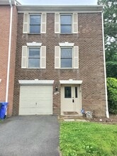 Building Photo - 742 S Granada St