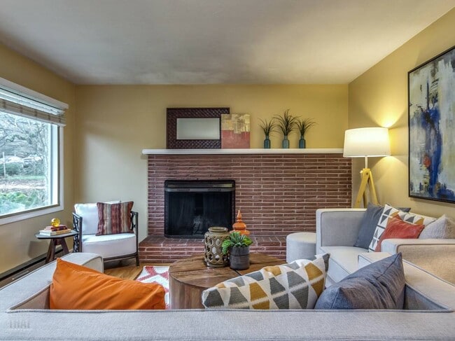 Sala de estar - 2741 SE 32nd Ave