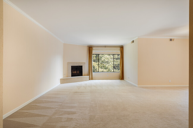 Foto del edificio - 1202 Sharon Park Dr