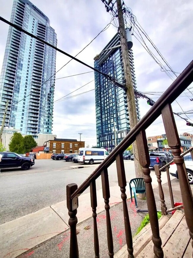 Photo du bâtiment - 65 Adeline St