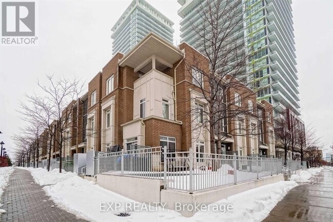 Building Photo - 370 Square One Dr