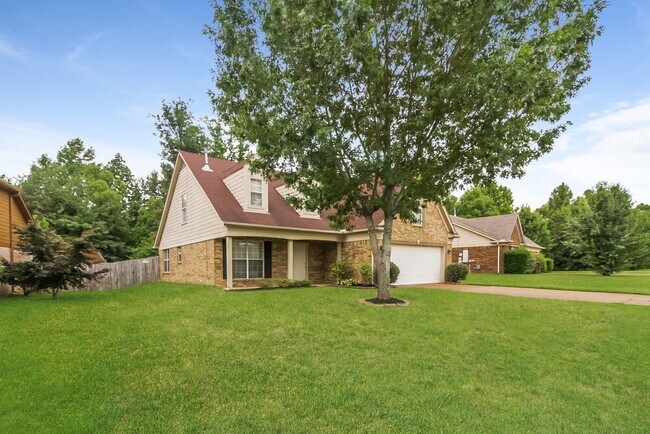 Building Photo - 1401 Carlton Ridge Dr