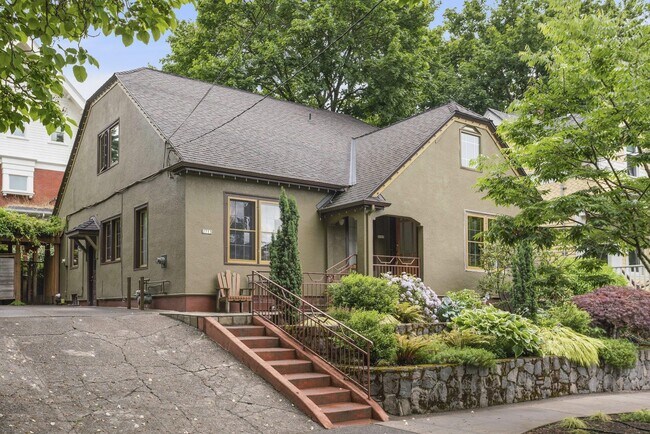 Foto del edificio - 2713 SE Main St