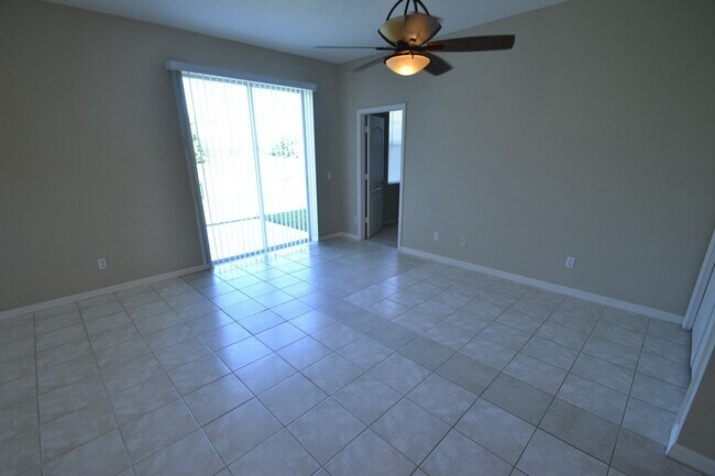 Foto del edificio - 20048 Nob Oak Ave