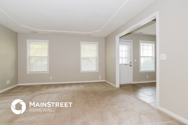 Building Photo - 1602 Cooper Dr