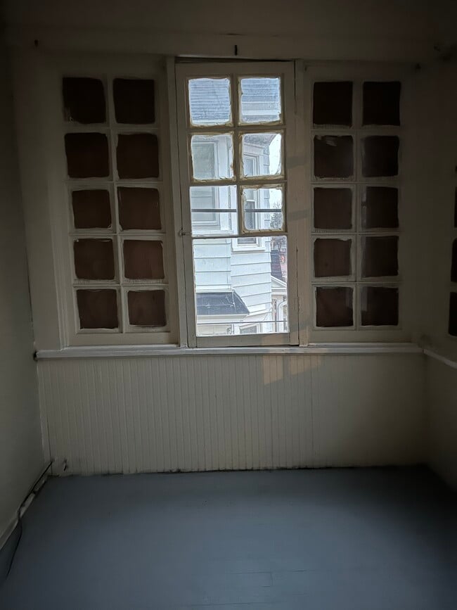 Building Photo - 119 Josephine St