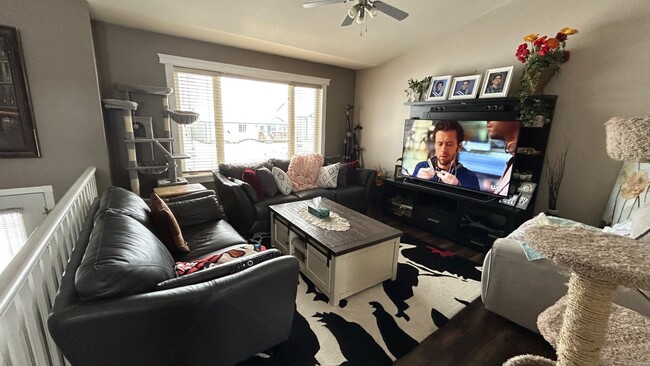 Photo du bâtiment - 3806-3843 43 Ave