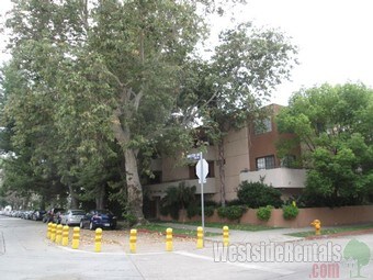 Primary Photo - 755 N Sweetzer Ave